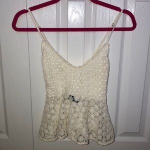 NEVER WORN FOREVER21 LACE FLOWER CROP TOP